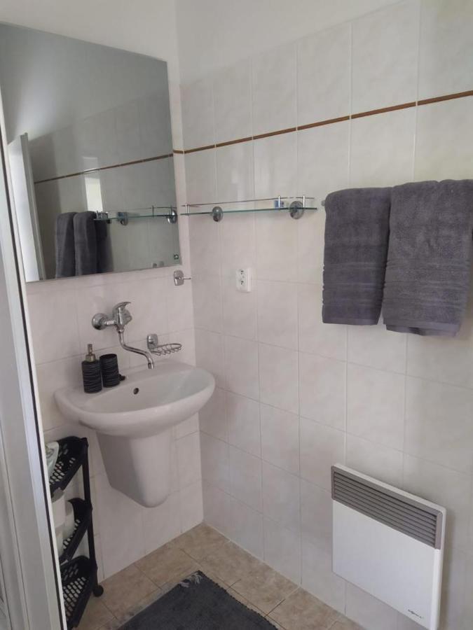 Apartman 10 Županovice Eksteriør billede